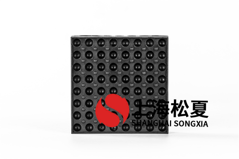 橡膠<a href='http://www.24hon.com.cn' target='_blank'><u>減震器</u></a>的使用優(yōu)勢有哪些？